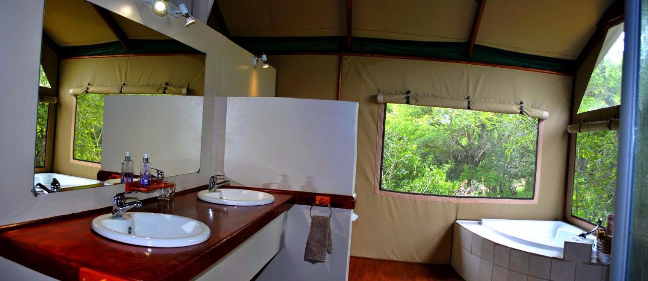 Lion Tree Top Lodge Guernsey Nature Reserve Extérieur photo
